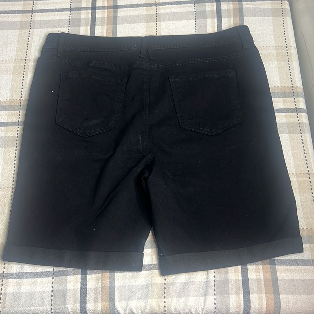 ANGELS plus size sculpt Bermuda Shorts NWOT - Picture 5 of 8